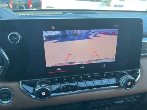 Used 2024 GMC Canyon AT4 w/ AT4 Premium Package image 12