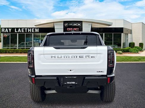 New 2026 GMC Hummer EV 4x4 Crew Cab image 4