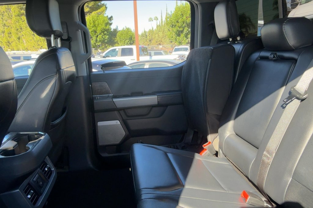 Used 2024 Ford F250 Lariat w/ Lariat Ultimate Package AWD/4WD image 12