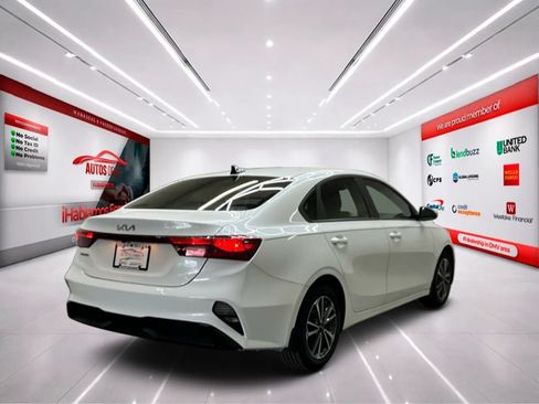 Used 2024 Kia Forte LXS w/ LXS Technology Package FWD image 7