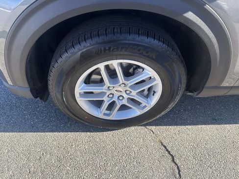 Certified 2025 Ford Explorer Active image 13