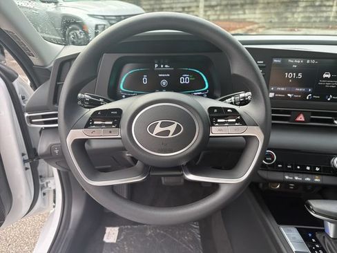 New 2026 Hyundai Elantra Hybrid FWD image 25