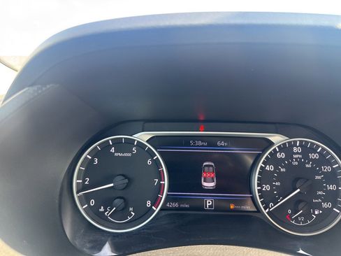 Certified 2025 Nissan Sentra SR image 38