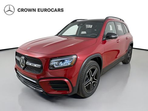 Used 2026 Mercedes-Benz GLB 250 4MATIC image 1