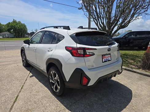Used 2024 Subaru Crosstrek 2.0i Premium image 7