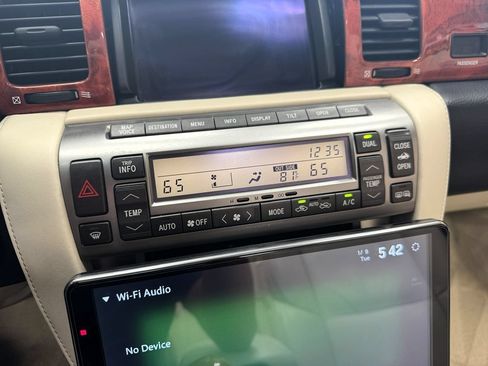 Used 2007 Lexus SC 430 Convertible RWD image 25
