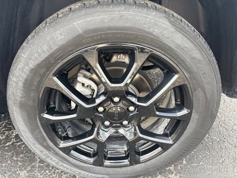 Used 2023 Jeep Compass Latitude w/ Convenience Group AWD/4WD image 28