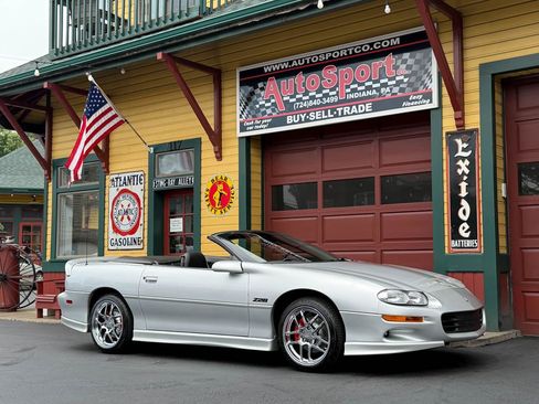 Used 2002 Chevrolet Camaro Z28 w/ Sport Appearance Pkg RWD image 1