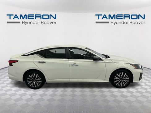 Used 2025 Nissan Altima 2.5 SV image 6