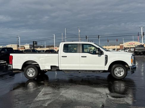 Used 2023 Ford F250 XL w/ XL Chrome Package image 2