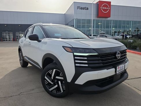 New 2026 Nissan Kicks SV w/ SV Premium Package FWD image 1