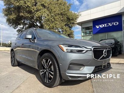 Used 2018 Volvo XC60 T6 Momentum w/ Convenience Package