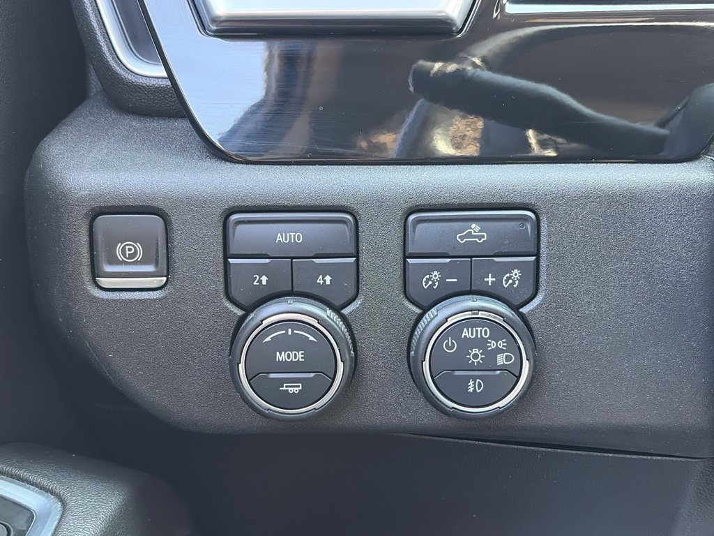 Used 2023 Chevrolet Silverado 1500 RST AWD/4WD image 10