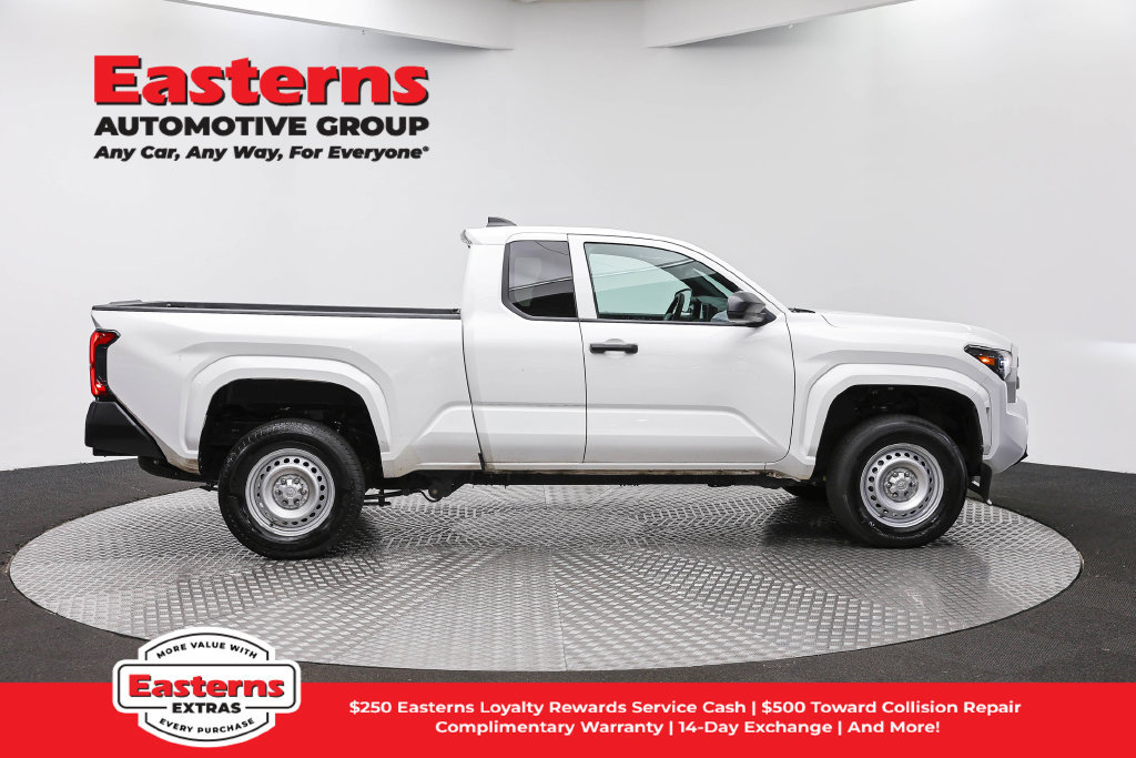 Used 2025 Toyota Tacoma SR RWD image 5