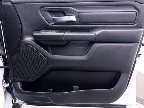 Used 2025 RAM 1500 Warlock AWD/4WD image 32