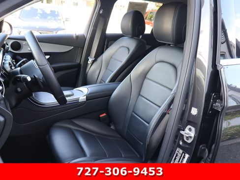 Certified 2022 Mercedes-Benz GLC 300 image 2