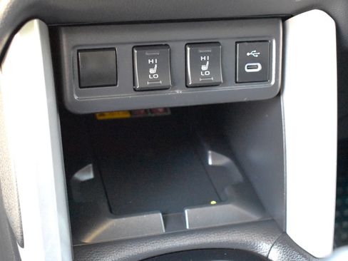 Used 2024 Toyota Corolla Cross XLE w/ Convenience Package AWD/4WD image 30