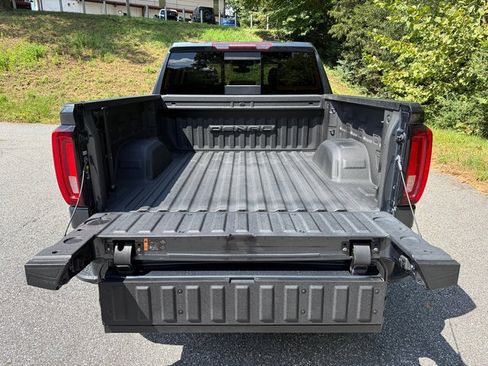 Used 2021 GMC Sierra 1500 Denali w/ Driver Alert Package II AWD/4WD image 9