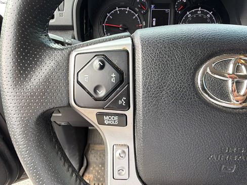 Used 2020 Toyota 4Runner SR5 Premium w/ Moonroof Package AWD/4WD image 28