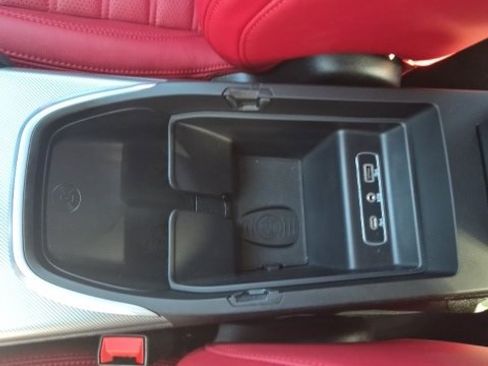 Used 2024 Alfa Romeo Giulia Veloce image 24