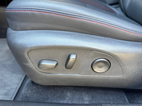 Used 2024 Chevrolet Equinox EV RS FWD image 14