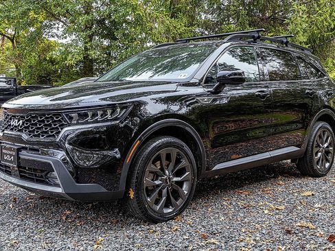 Certified 2022 Kia Sorento X-Line EX image 3