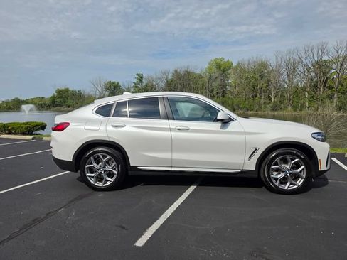 Used 2024 BMW X4 xDrive30i w/ Premium Package AWD/4WD image 5