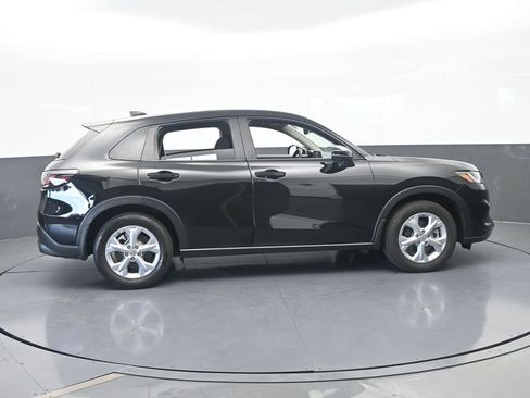 Used 2025 Honda HR-V LX image 7