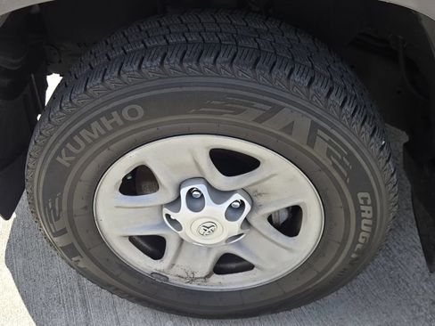 Used 2020 Toyota Tundra SR5 w/ SR5 Upgrade Package RWD image 10