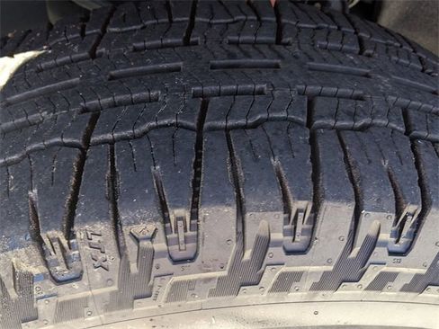 Used 2024 Chevrolet Silverado 2500 High Country w/ High Country Premium Package image 11