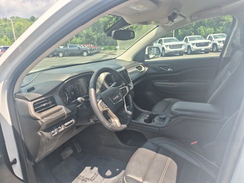 Certified 2022 GMC Acadia Denali AWD/4WD image 9