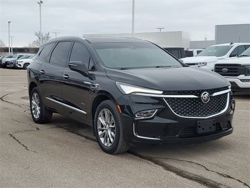 Used 2022 Buick Enclave Avenir w/ Avenir Technology Package image 2