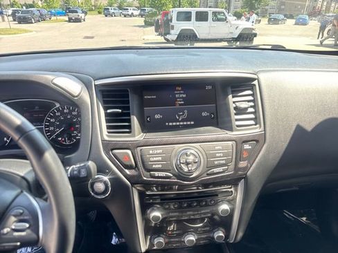 Used 2020 Nissan Pathfinder SV w/ Rock Creek Edition FWD image 14