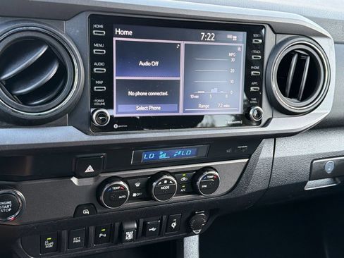 Used 2022 Toyota Tacoma TRD Off-Road w/ Technology Package RWD image 19