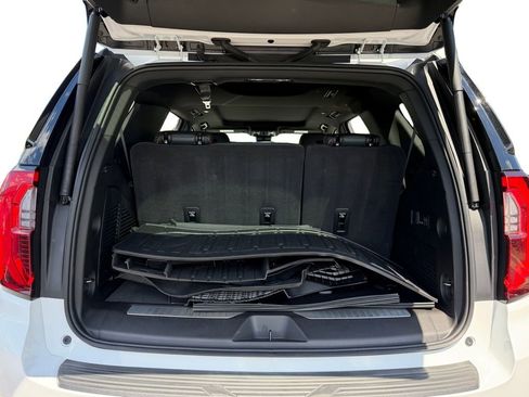 Used 2025 GMC Yukon AT4 w/ AT4 Premium Package AWD/4WD image 13
