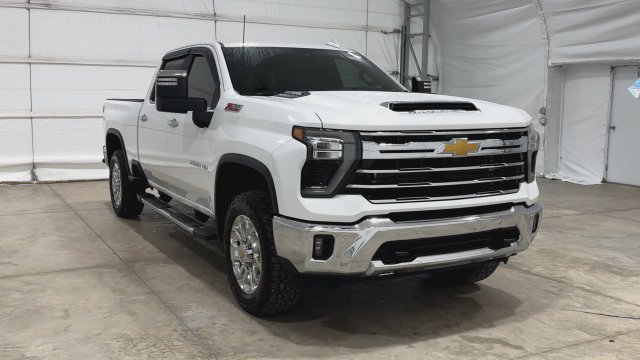Used 2025 Chevrolet Silverado 2500 LTZ w/ LTZ Convenience Package AWD/4WD image 7