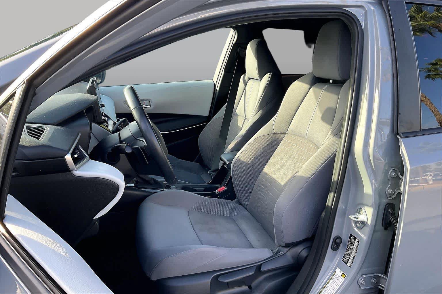 Used 2022 Toyota Corolla SE w/ Carpet Mat Package (TMS) FWD image 7