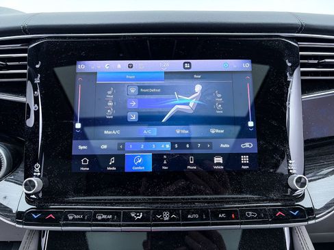 Used 2022 Jeep Wagoneer Series III w/ Premium Group I image 23