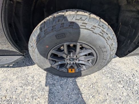 Used 2025 Ford Expedition Tremor AWD/4WD image 6