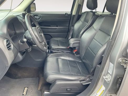 Used 2015 Jeep Patriot High Altitude AWD/4WD image 9