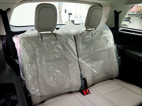 Used 2025 Lincoln Aviator 2WD w/ Jet Appearance Package image 18