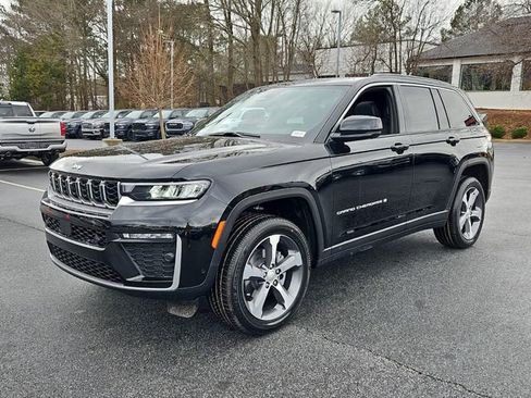 New 2026 Jeep Grand Cherokee Limited w/ Luxury Tech Group II AWD/4WD image 3