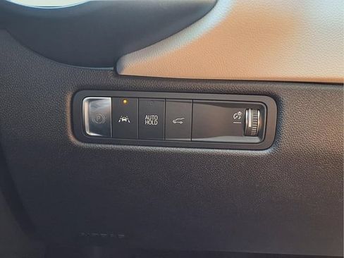 Used 2024 Chevrolet Equinox EV LT FWD image 12