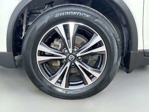 Used 2018 Nissan Rogue SL w/ Premium Package AWD/4WD image 40