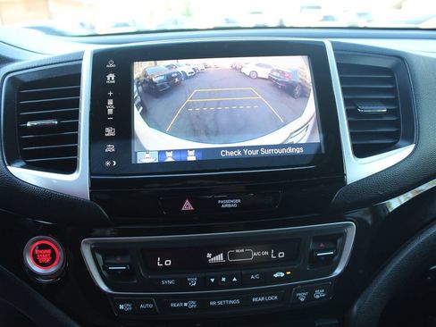 Used 2018 Honda Pilot Touring image 35