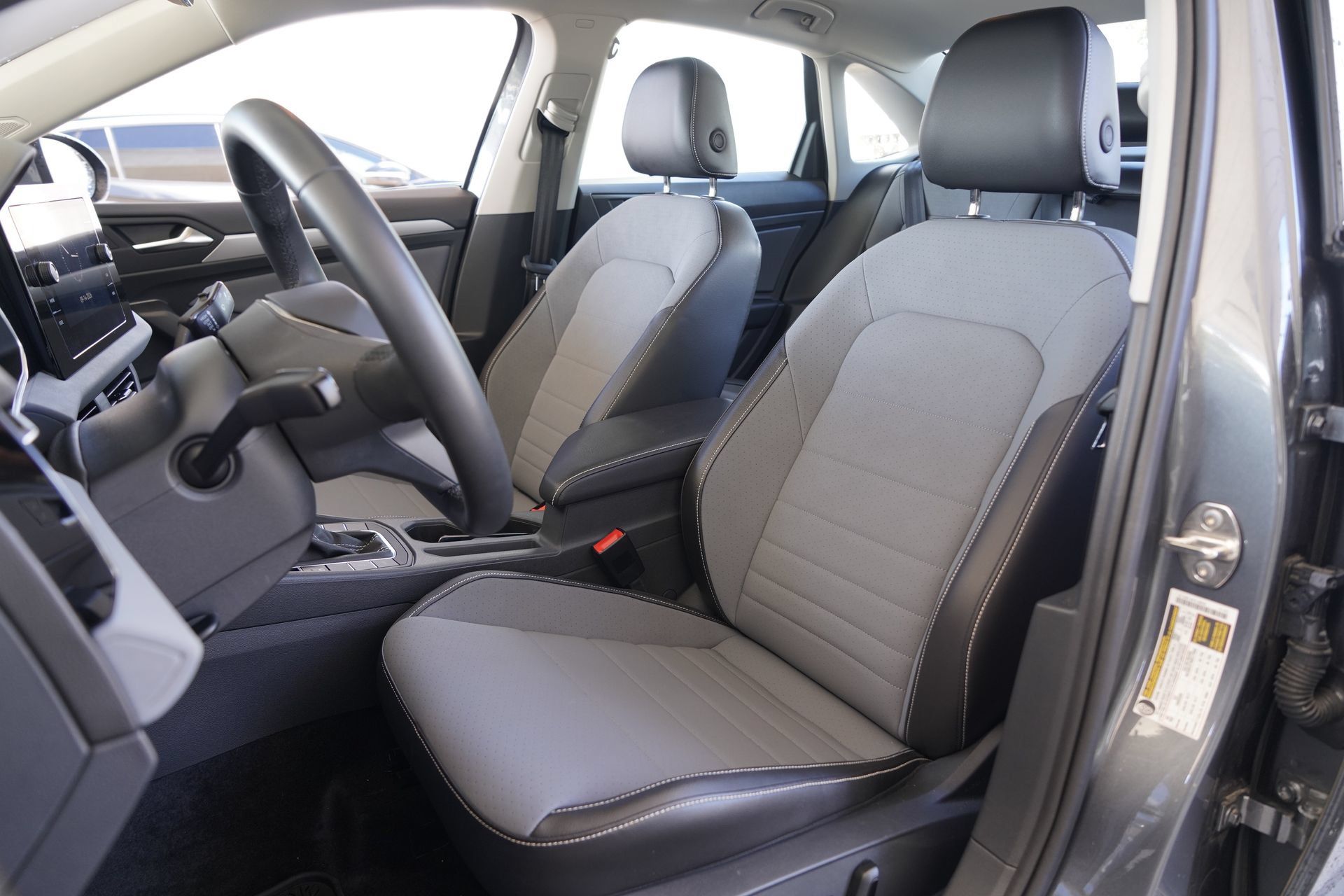Certified 2026 Volkswagen Jetta SE FWD image 10