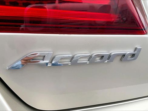 Used 2016 Honda Accord EX-L image 19