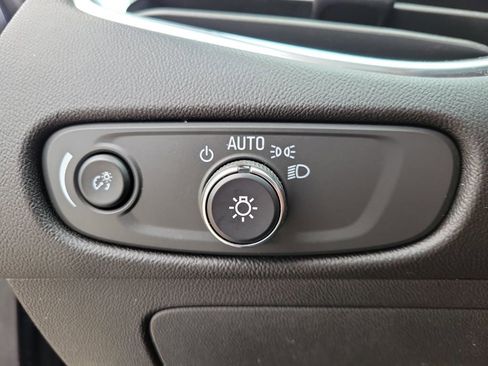 Used 2020 Chevrolet Malibu LT FWD image 19