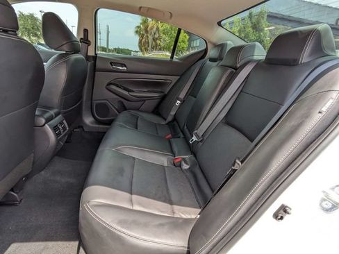 Used 2024 Nissan Altima 2.5 SL AWD/4WD image 14