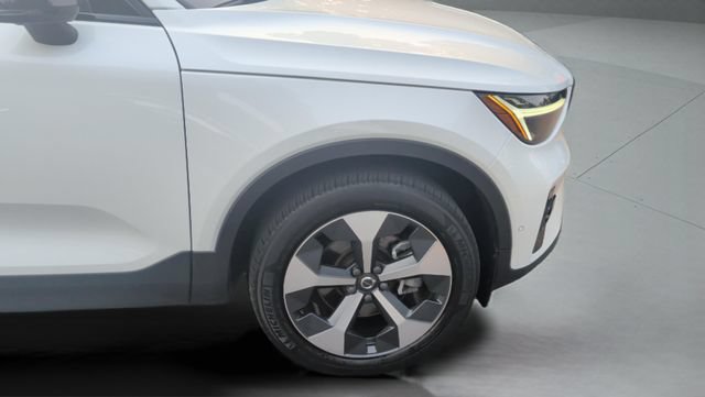 Certified 2024 Volvo XC40 B5 Plus w/ Protection Package Premier AWD/4WD image 20